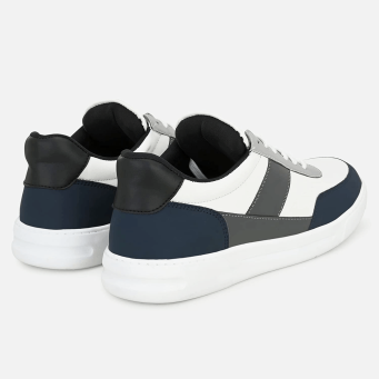 الأحذية الكاجوال